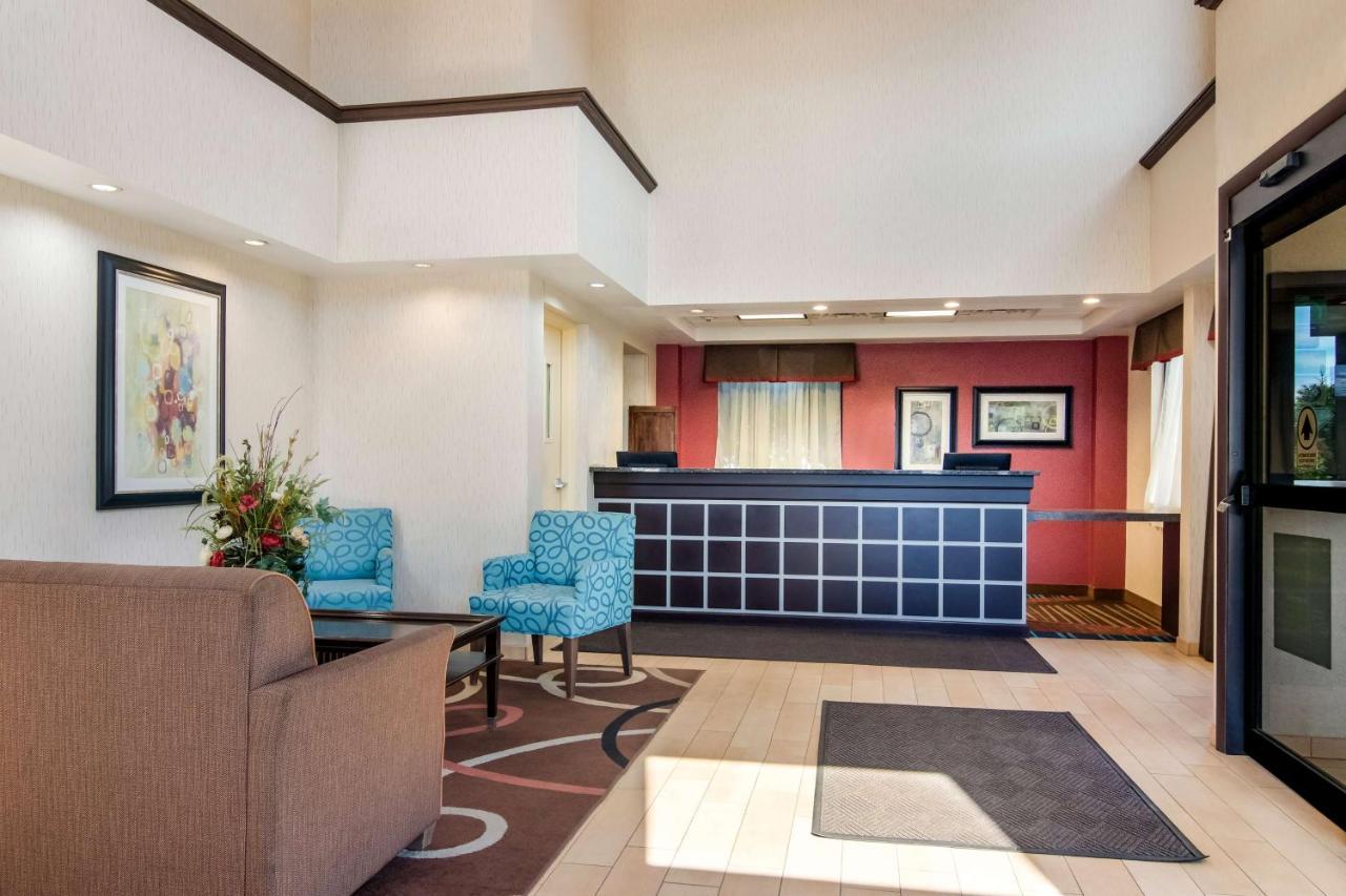 Best Western Dutch Valley Inn New Philadelphia Exterior foto